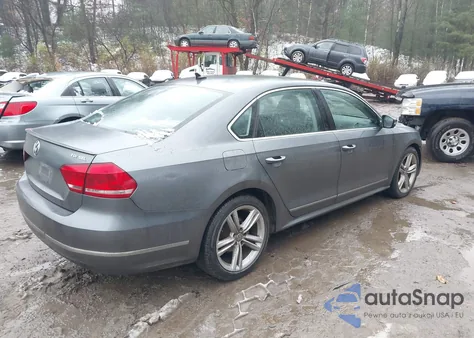2013 Volkswagen Passat 2.0L Tdi Sel Premium z USA, uszkodzony, nr VIN 1VWCN7A30DC119684